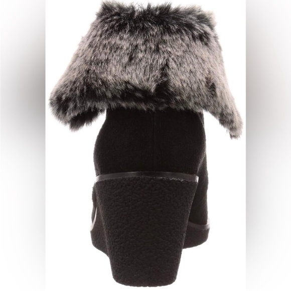 COLE HAAN Wedge Heel Lace Up Ankle Winter Boots with Faux Fur Cuff - Picture 2 of 11